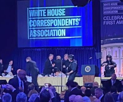 Trump-dice-sentirse-honrado-de-ser-blanco-de-ataques-tras-el-tiroteo-en-la-Cena-de-Corresponsales