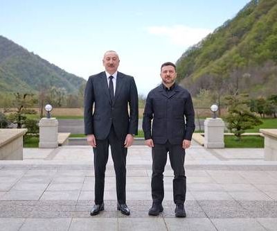 Zelensky-propone-negociar-con-Rusia-en-Azerbaiyan-tras-reunion-con-Aliyev