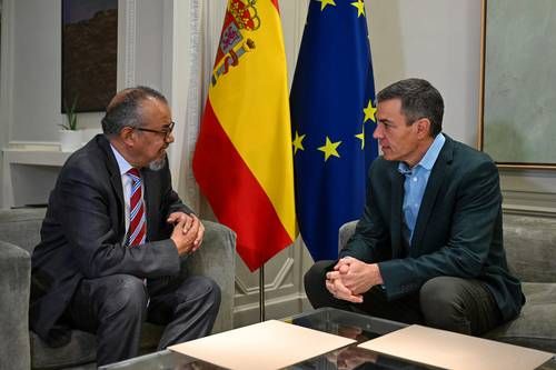Crucero-MV-Hondius-arriba-a-Tenerife-tras-brote-de-hantavirus-autoridades-inician-evacuacion