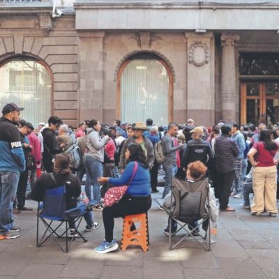 Filas-por-las-monedas-conmemorativas-del-Mundial-2026-tras-inicio-de-canje-de-Banxico