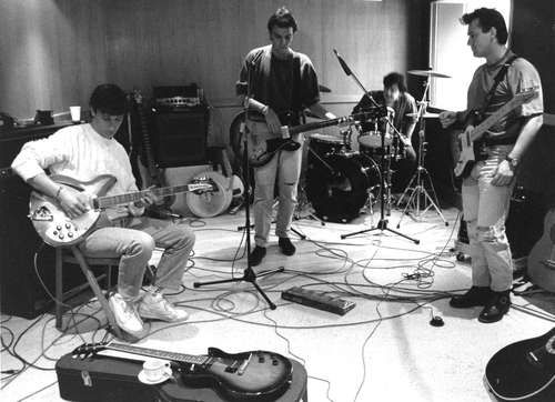 Hombres-G-estrena-el-documental-Los-mejores-anos-de-nuestra-vida-y-anuncia-gira-internacional
