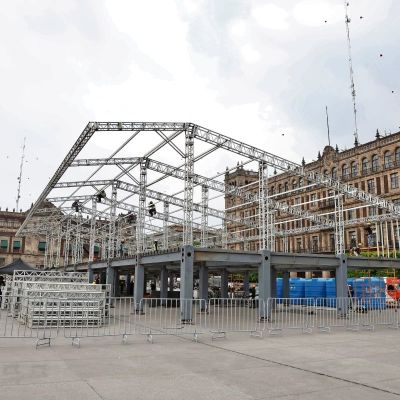 Instalan-el-FIFA-Fan-Fest-en-el-Zocalo-operara-del-11-de-junio-al-19-de-julio