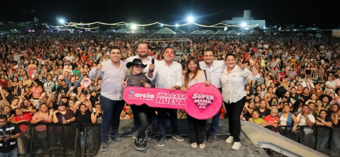 Super-Mama-Fest-2.0-en-Garcia-reune-a-mas-de-35-mil-personas-con-Alicia-Villarreal