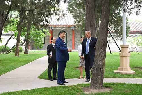 Trump-advierte-a-Taiwan-que-no-declare-la-independencia-tras-su-reunion-con-Xi-en-Pekin