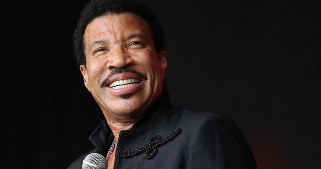 Concierto-de-Lionel-Richie-en-St.-Paul-se-suspende-tras-malestar-del-cantante