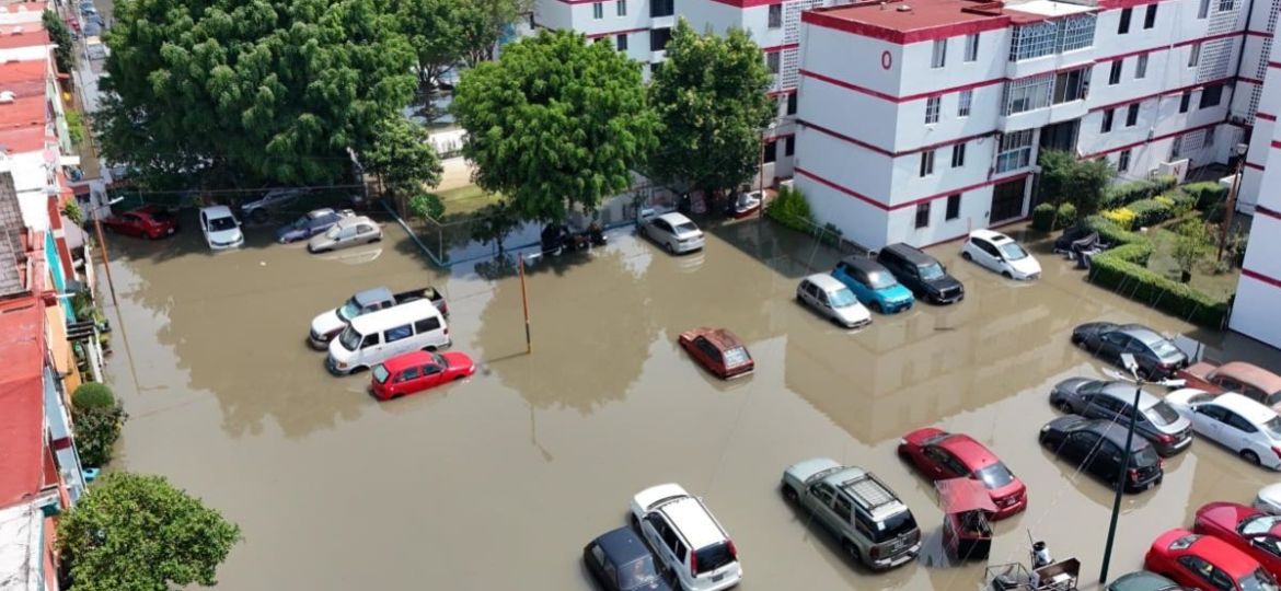 Desborde-del-Rio-de-los-Remedios-provoca-inundaciones-en-Los-Reyes-Ixtacala-Tlalnepantla