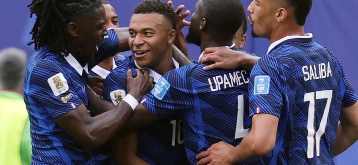Francia-vence-3-0-a-Irak-tras-suspension-por-tormenta-Mbappe-anota-doblete