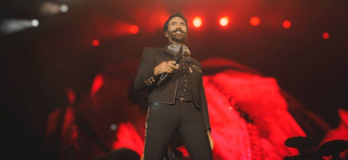 La-Minerva-Alejandro-Fernandez-reune-a-270000-personas-en-concierto-gratuito