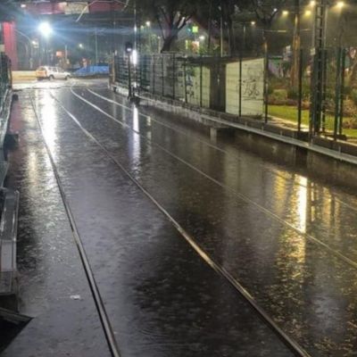 Lluvias-inundan-la-estacion-Huipulco-Tren-Ligero-opera-de-Tasquena-a-Estadio-Azteca