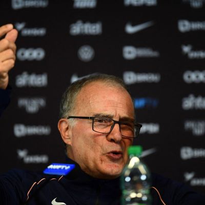 Marcelo-Bielsa-anuncia-su-despedida-de-la-seleccion-de-Uruguay-tras-la-eliminacion-en-el-Mundial-2026