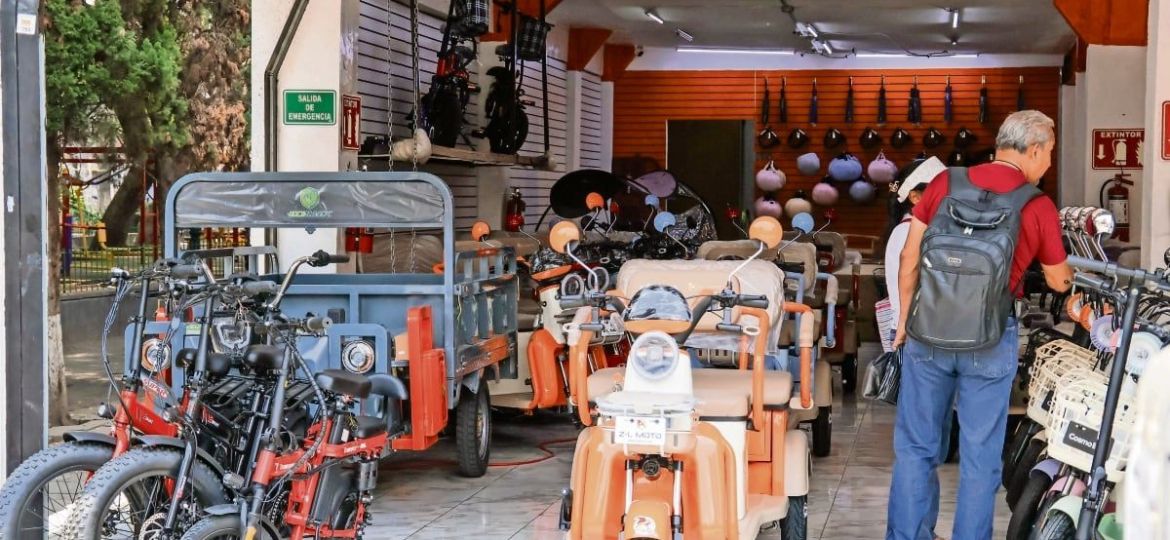 Tiendas-en-CDMX-desconocen-como-vender-Vemepe-con-placas-antes-del-1-de-julio-de-2026