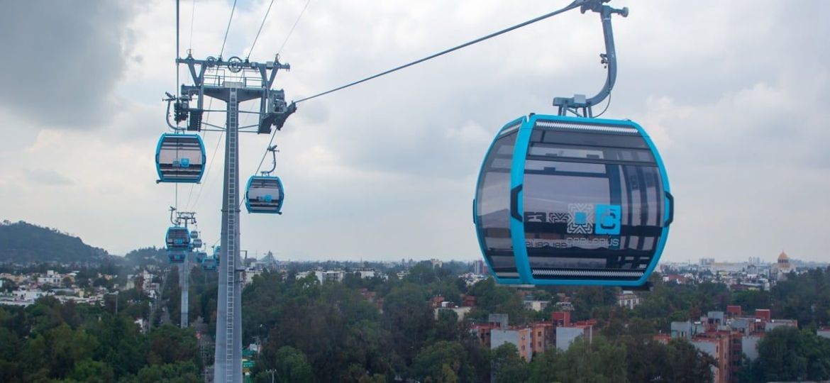 Tormenta-electrica-obliga-a-suspender-servicio-en-Linea-1-del-Cablebus-desembarcan-usuarios