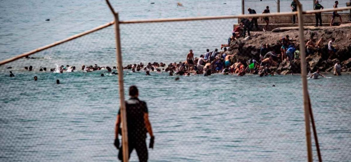 Al-menos-34-migrantes-mueren-al-intentar-entrar-a-Ceuta-desde-Marruecos