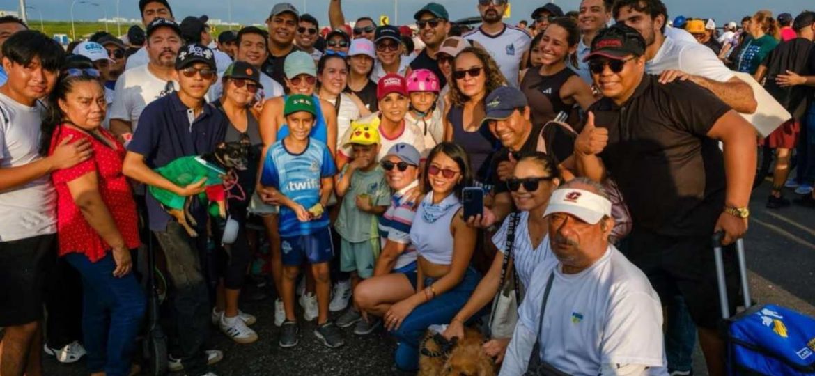 Arranca-PuenteyAndo-en-el-Puente-Nichupte-mas-de-6000-asistentes-en-la-primera-edicion