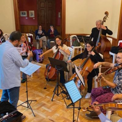 Debuta-la-Orquesta-Mabarak-en-el-Claustro-de-Sor-Juana-para-conmemorar-a-Carlos-Jimenez-Mabarak