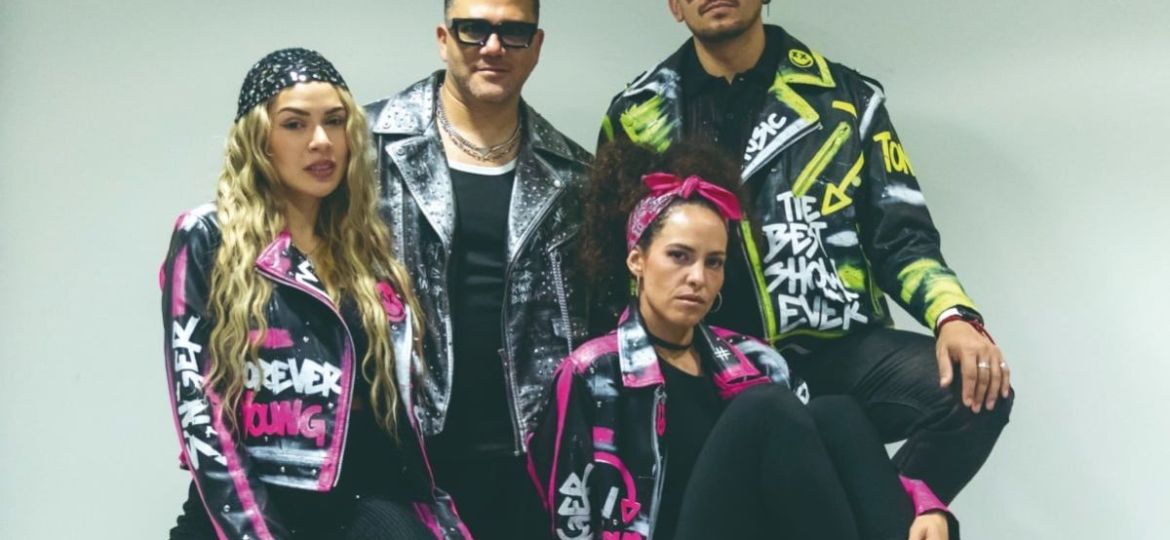 Deja-Vu-Retro-Show-animo-el-Fan-Fest-del-Zocalo-con-su-himno-Canta-y-no-llores