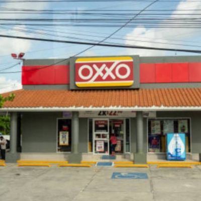 FEMSA-OXXO-crecio-en-el-2T-2026-impulsado-por-el-Mundial-empresa-mantiene-cautela