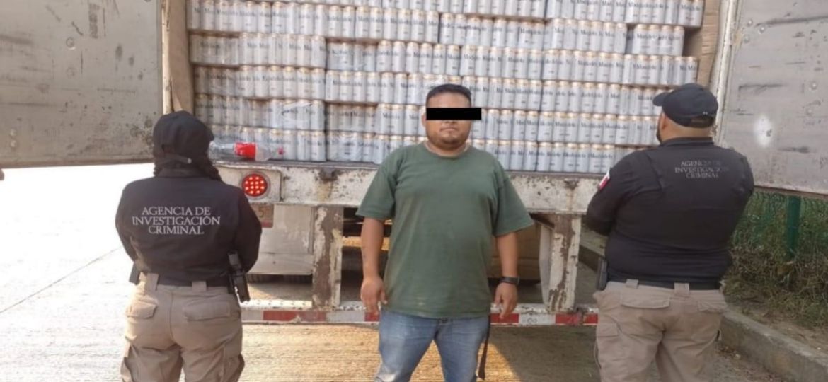 FGR-asegura-en-Huimanguillo-Tabasco-un-tractocamion-con-alrededor-de-80000-latas-de-probable-procedencia-ilicita