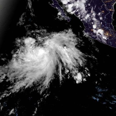 Fausto-se-intensifica-a-huracan-en-el-Pacifico-Bertha-amenaza-la-costa-del-Golfo