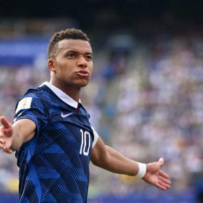 Francia-condena-los-ataques-racistas-de-una-senadora-paraguaya-contra-Kylian-Mbappe
