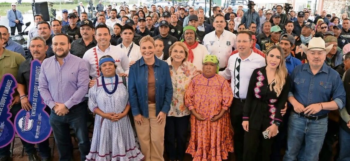 Gobierno-de-Chihuahua-entrega-equipo-policial-en-Guachochi