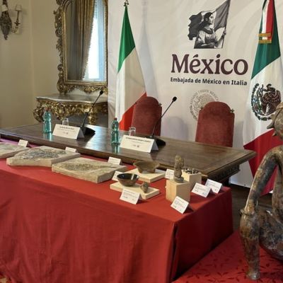 Italia-restituyo-a-Mexico-27-piezas-arqueologicas-y-fosiles-precolombinos