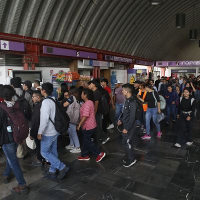 Linea-A-del-Metro-opera-con-servicio-provisional-tras-ruptura-de-catenaria