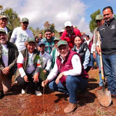 Michoacan-anuncia-la-siembra-de-2.5-millones-de-arboles-en-la-cuenca-del-Lago-de-Patzcuaro