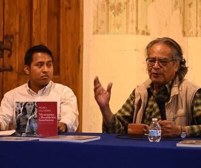 Pedro-Valtierra-anuncia-una-edicion-dedicada-al-movimiento-zapatista-tras-charla-en-San-Cristobal