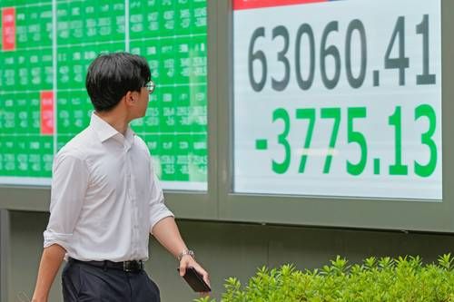 Peso-pierde-terreno-y-cierra-en-17.52-pesos-por-dolar-tras-escalada-en-Medio-Oriente