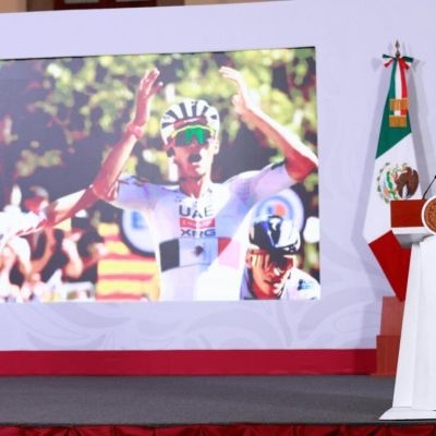 Sheinbaum-reconoce-a-Rommel-Pacheco-y-ofrece-recibir-a-Isaac-del-Toro-en-Palacio-Nacional