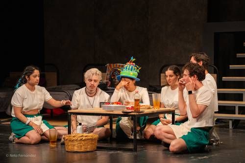 Teatro-El-Milagro-presenta-Suficiente-montaje-sobre-adolescencia-y-expectativas-en-2038