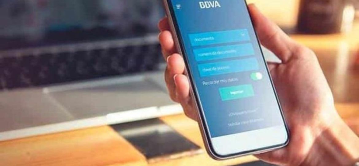 Usuarios-reportan-fallas-en-las-apps-de-Banamex-y-BBVA-problemas-digitales-se-multiplicaron-el-23‑24-de-julio-de-2026