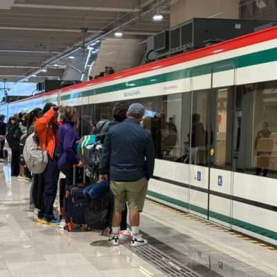 Usuarios-reportan-largas-esperas-y-corridas-insuficientes-en-el-Tren-Felipe-Angeles-hacia-el-AIFA