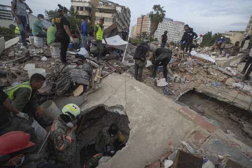 Venezuela-inicia-la-reconstruccion-tras-el-doble-sismo-del-24-de-junio