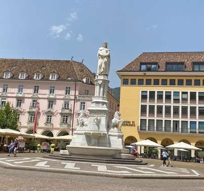 Bolzano-la-ciudad-italiana-donde-conviven-dos-culturas-al-pie-de-las-Dolomitas