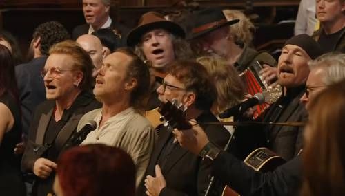Bono-Eddie-Vedder-y-Patti-Smith-despiden-a-Glen-Hansard-en-Dublin