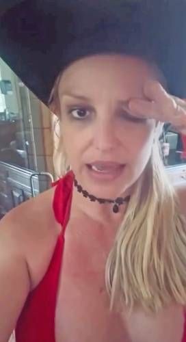 Britney-Spears-alerta-sobre-un-efecto-no-deseado-tras-aplicarse-botox