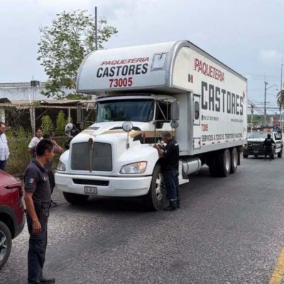 Captan-a-presunto-trabajador-de-Castores-mientras-sustrae-una-iguana-en-Tuxpan