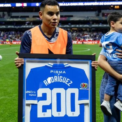 Cruz-Azul-reconoce-a-Charly-Rodriguez-por-sus-200-partidos-con-La-Maquina