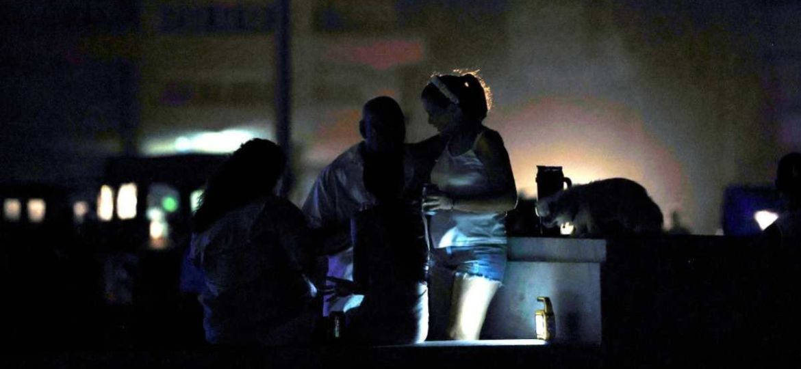 Cuba-reconecta-su-red-electrica-tras-un-apagon-nacional-de-36-horas