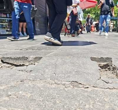 Deterioro-de-calles-y-mobiliario-afecta-al-Centro-Historico-de-la-Ciudad-de-Mexico