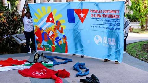 Diaz-Canel-alerta-sobre-el-avance-del-fascismo-y-denuncia-la-presion-de-Estados-Unidos-contra-Cuba