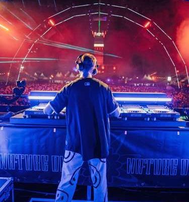 Festival-de-Bayreuth-rompe-con-la-tradicion-y-recibe-al-DJ-Alle-Farben