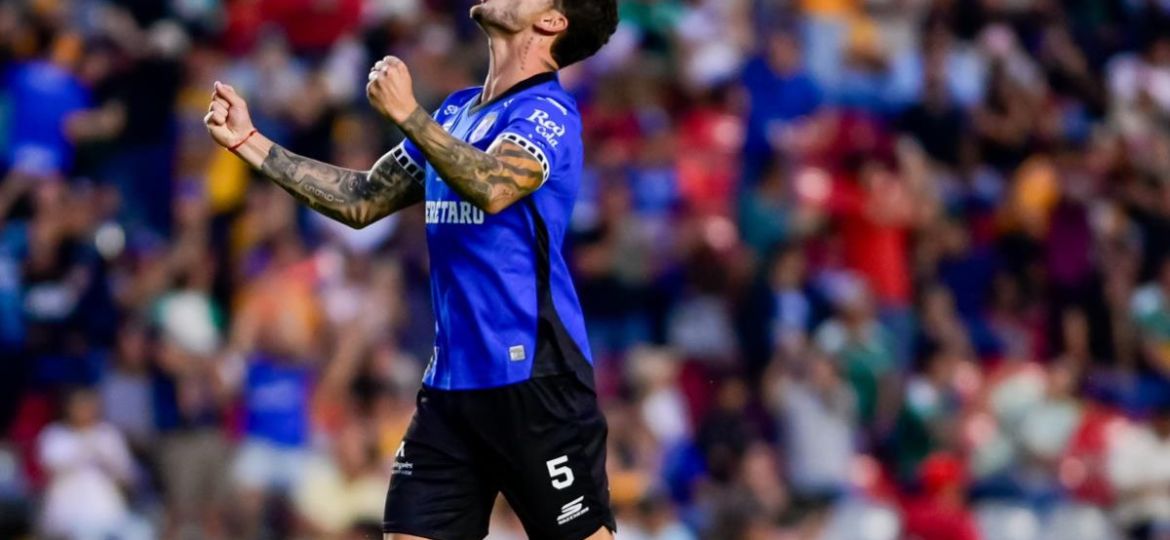 Homenchenko-da-el-triunfo-al-Queretaro-sobre-Tigres-en-tiempo-agregado