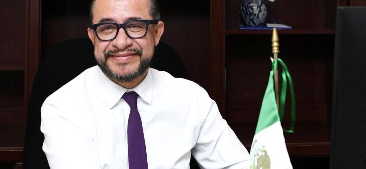 Hugo-Eric-Flores-solicita-licencia-para-dirigir-el-partido-PAZ