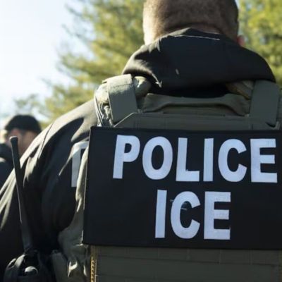 ICE-equipara-con-camaras-corporales-a-sus-agentes-para-finales-de-septiembre-pero-decidira-que-videos-divulgar