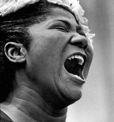 Kronos-Quartet-rinde-homenaje-a-Mahalia-Jackson-con-el-album-Glorious-Mahalia