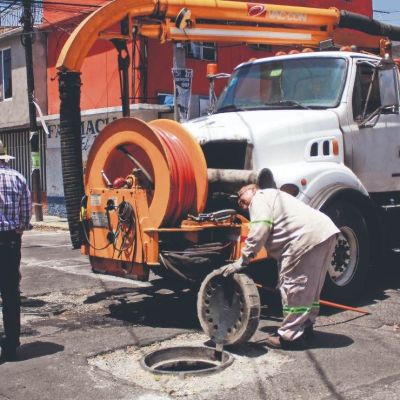 Lluvias-en-CDMX-asi-puedes-pedir-gratis-el-desazolve-de-una-coladera