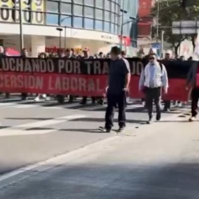 Manifestantes-del-SME-avanzan-por-Paseo-de-la-Reforma-rumbo-al-Zocalo
